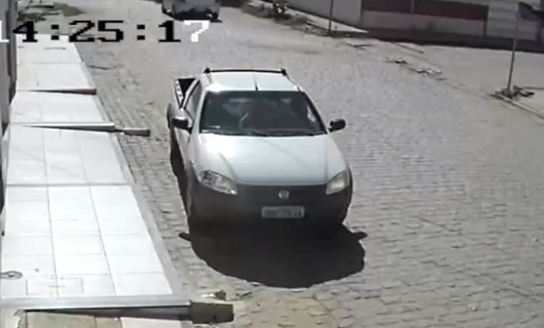 Homem tem carro tomado por assalto no município de Sousa