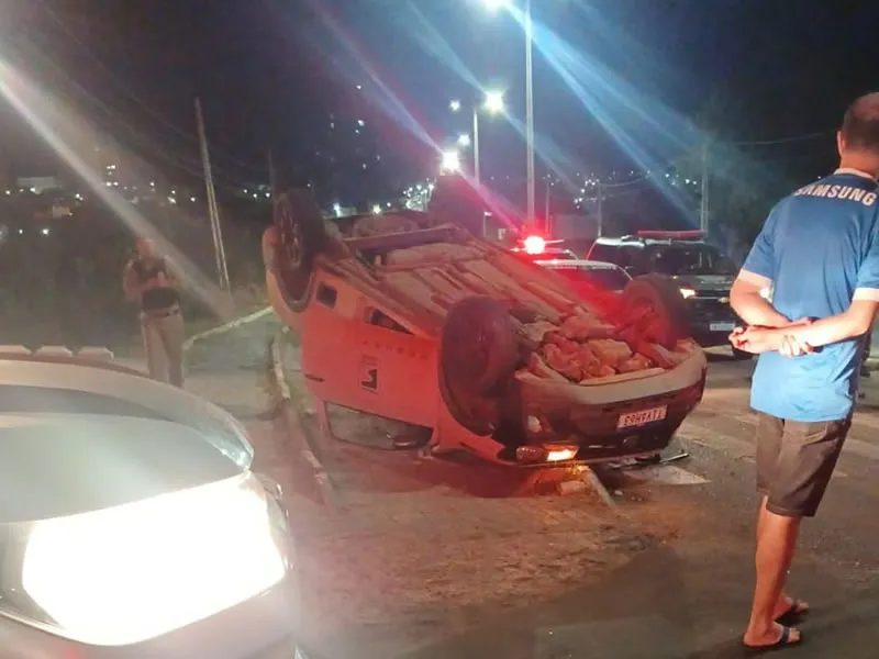 Motorista embriagado capota carro e é preso em Cajazeiras
