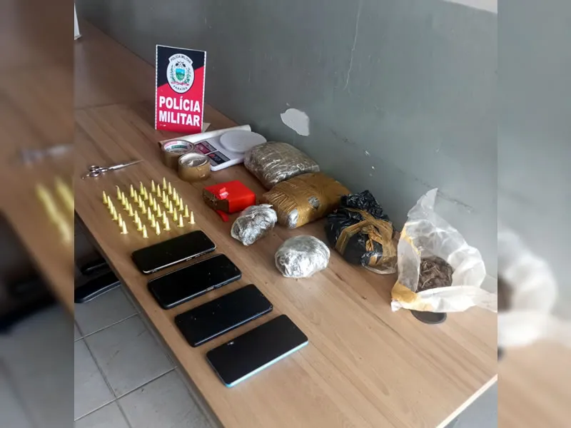 ROTAM apreende drogas e prende dupla na cidade de Sousa