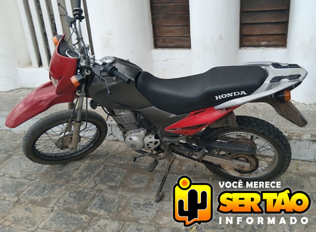 Moto roubada em Divinópolis é recuperada pela Polícia Militar na cidade de Sousa