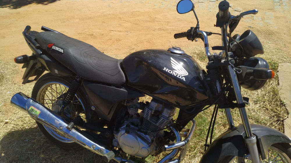 Polícia Militar prende homem com motocicleta clonada em Catolé do Rocha