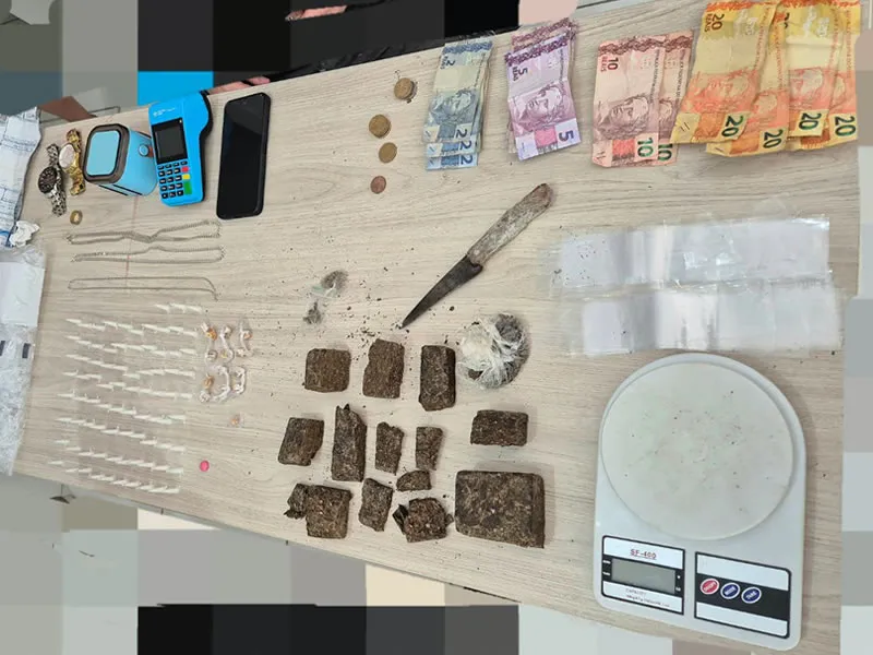 Polícia Militar desarticula ponto de tráfico de drogas na cidade de Cajazeiras