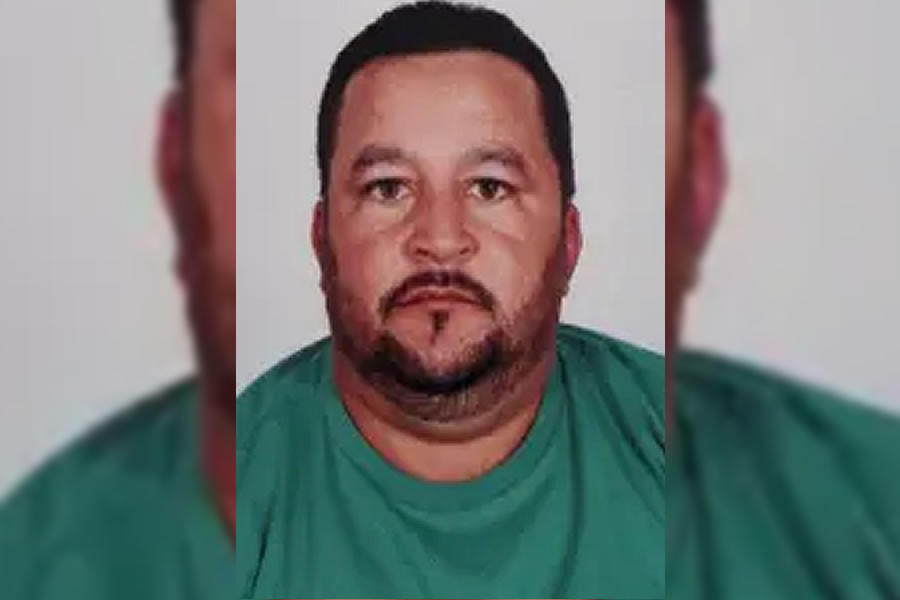 Vereador de Vieirópolis é conduzido à delegacia da cidade de Sousa após agredir mulher com capacetadas