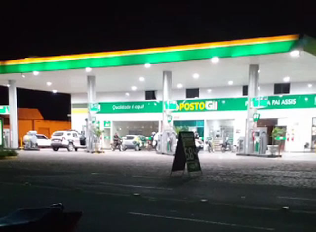 Dupla armada pratica roubo em posto de combustíveis na cidade de Sousa