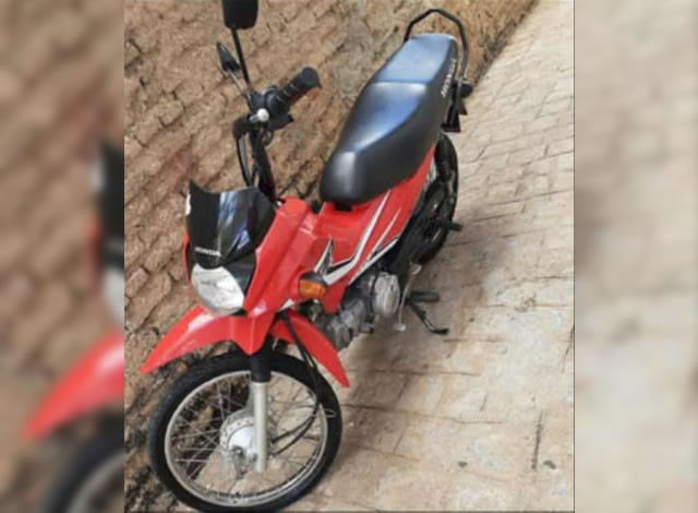 Polícia Militar recupera motocicleta roubada em Pombal