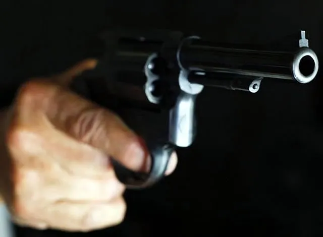 Loja é alvo de assalto com disparos de arma de fogo no centro de Cajazeiras