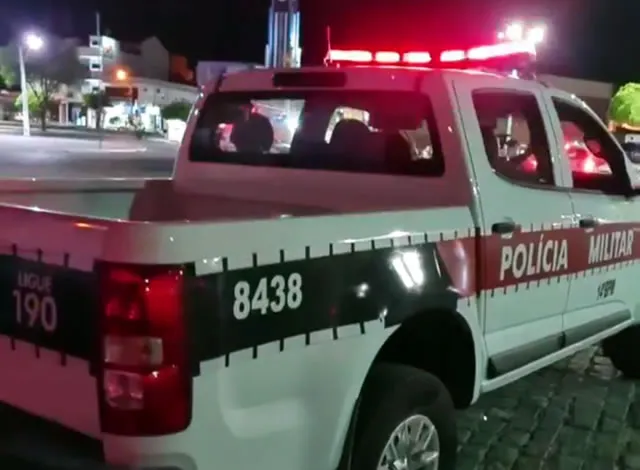 Homem é detido pela Polícia Militar após ameaçar matar a própria mãe em Sousa