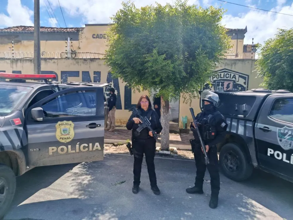 Presídio de Uiraúna é fechado e 29 detentos são transferidos para Sousa e Cajazeiras