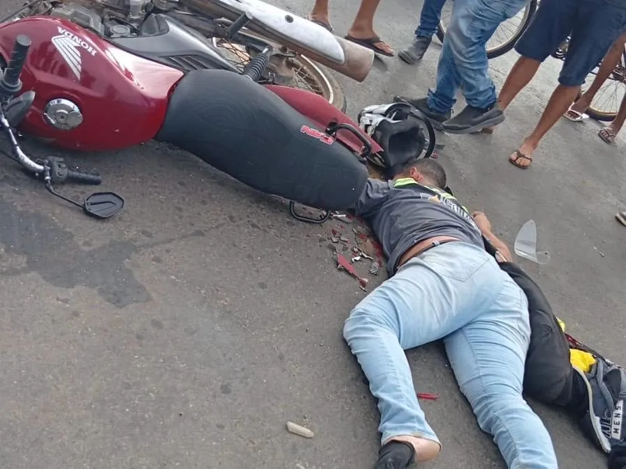 Motociclista morre em colisão com caminhão na BR-230 em Sousa