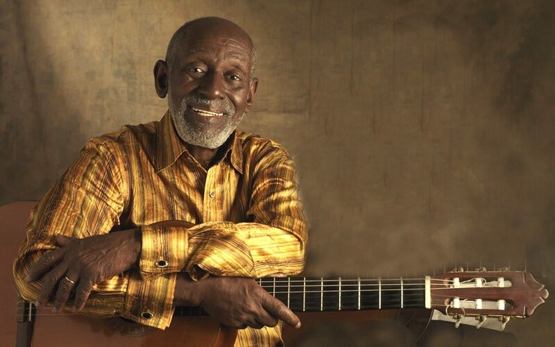 Compositor Nelson Sargento é internado com Covid-19 no Rio de Janeiro
