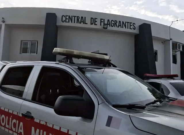Polícia Militar recupera caminhonete roubada no Paraná em Cajazeiras