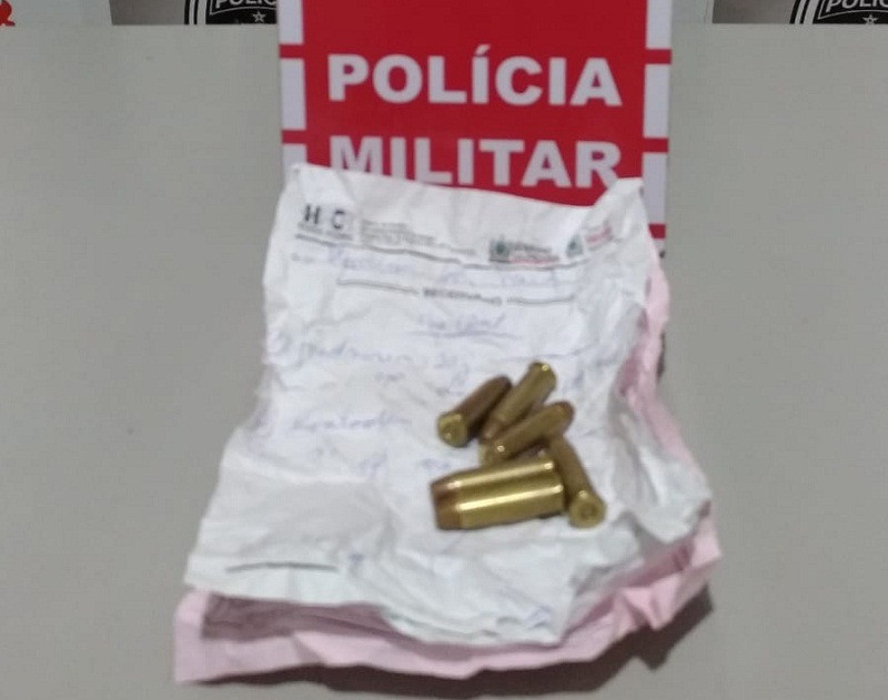 Homem é conduzido à delegacia após ser flagrado com munições em Catolé do Rocha