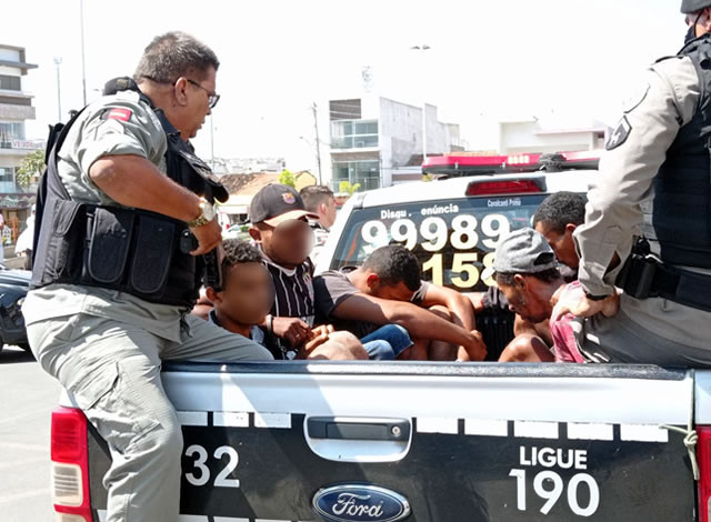 VÍDEO: Suspeitos de praticarem assalto são presos com armas e droga na cidade de Coremas
