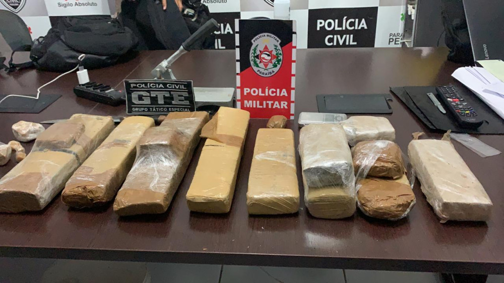 Polícias deflagraram operação, apreende drogas e cumpre 13 mandados judicias no Sertão da Paraíba