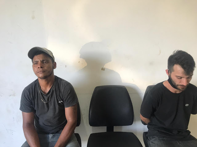Polícia Militar prende acusados de arremessarem drogas para o interior do Presídio Padrão de Cajazeiras