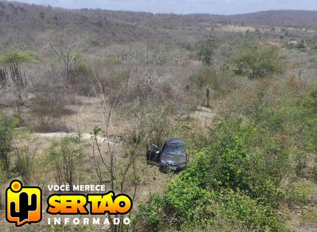 VÍDEO: Acidente de trânsito na BR-230 deixa ex-prefeito de Lastro e esposa feridos