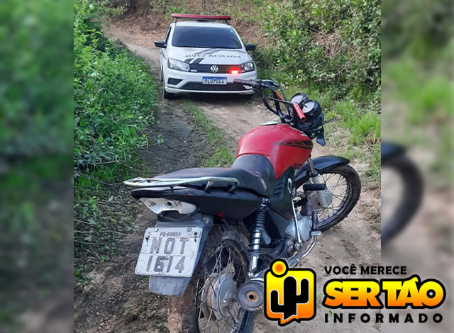 Polícia Civil recupera moto possivelmente usada em roubo no município de Sousa