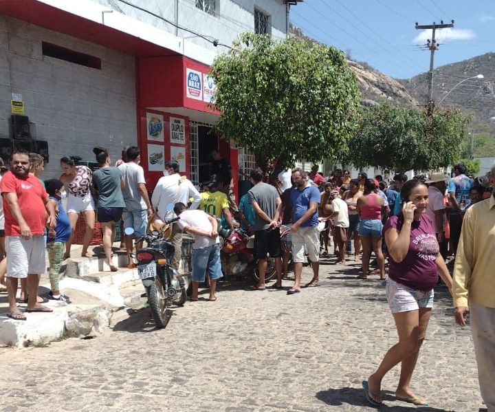 Duas pessoas são levadas à delegacia após tentativa de roubo em mercadinho em Vieirópolis