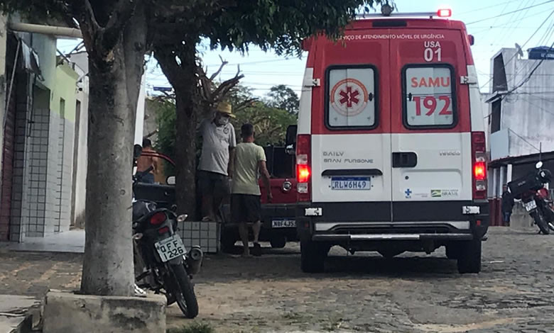 Em Cajazeiras: Comerciante é alvejado com tiro de arma de fogo durante assalto em mercadinho