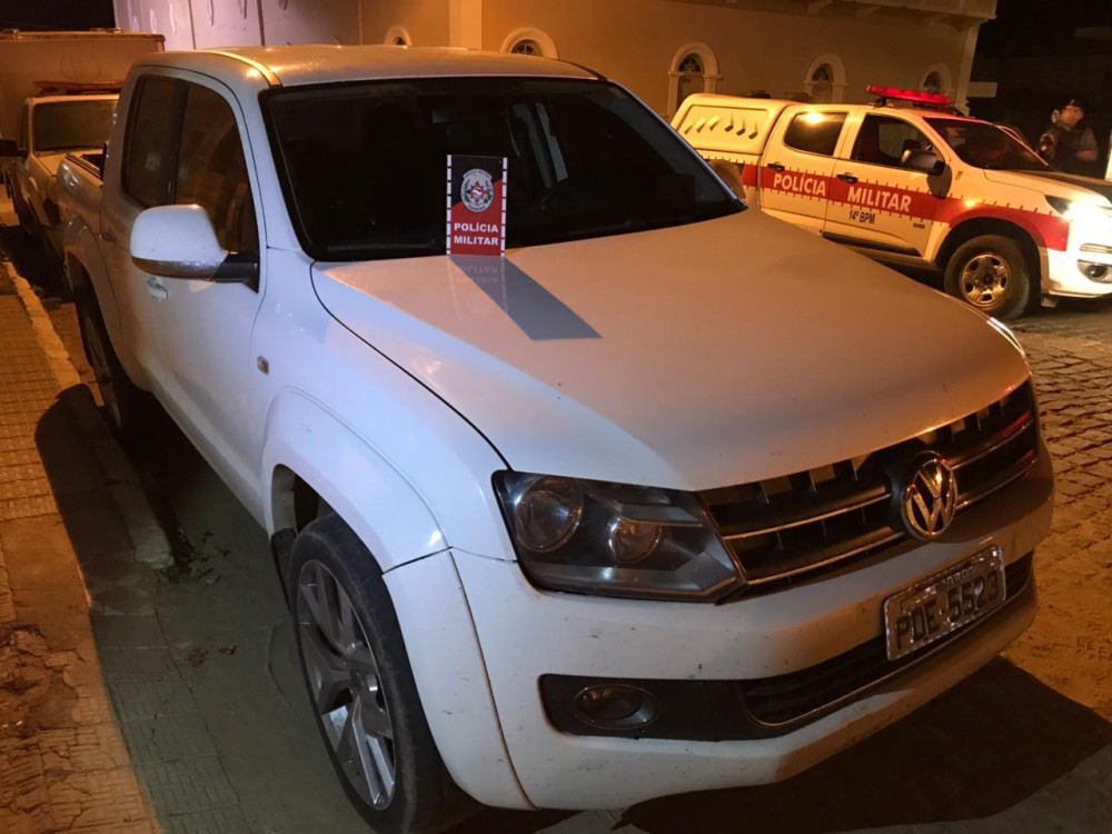Polícia Militar cumpre mandado de prisão e apreende carro clonado na cidade de Pombal