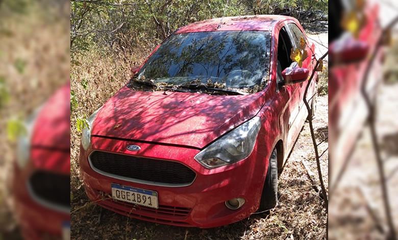 Polícia Militar recupera carro com restrição de roubo no município de Bom Sucesso