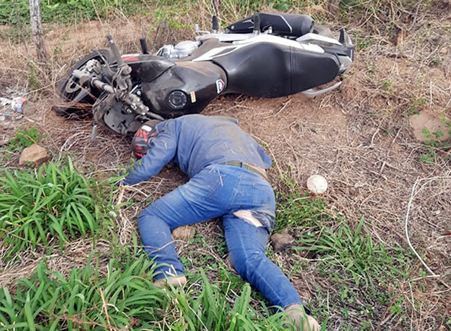 Sousense fica ferido após perder controle de motocicleta próximo a São Francisco