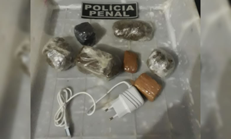 Policiais do Presídio Padrão de Cajazeiras apreendem drogas arremessadas por drone