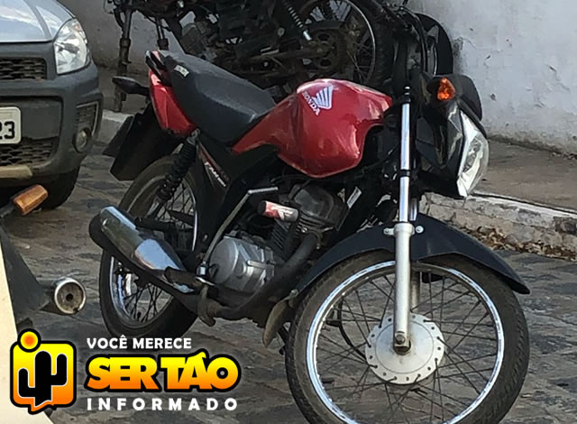 Moto roubada é recuperada pela Polícia Militar na cidade de Sousa