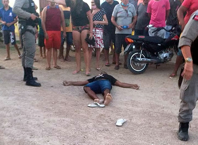 VÍDEO: Popular morre após ser alvejado com tiro em confusão na cidade de Sousa
