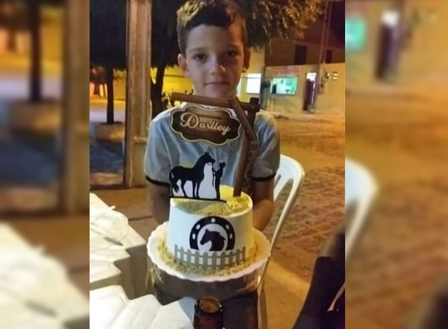 Garoto de 8 anos morre após colocar celular para carregar na região de Cajazeiras