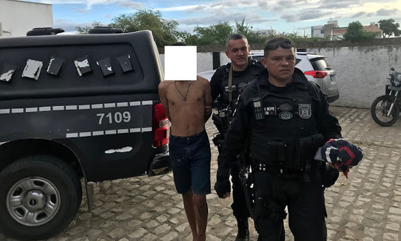 Segundo acusado de roubar distribuidora de frutas em Cajazeiras é apreendido pela Polícia Militar; grande quantia em dinheiro foi recuperada