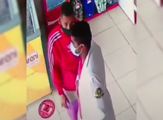 VÍDEO: Dupla pratica roubo em farmácia no Centro da cidade de Cajazeiras