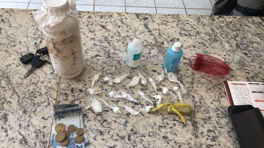 Polícia Militar apreende menor por ato infracional análogo a tráfico de entorpecentes em Brejo dos Santos
