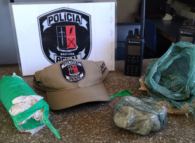 Policiais penais apreendem drogas arremessadas para o interior da Colônia Penal Agrícola de Sousa