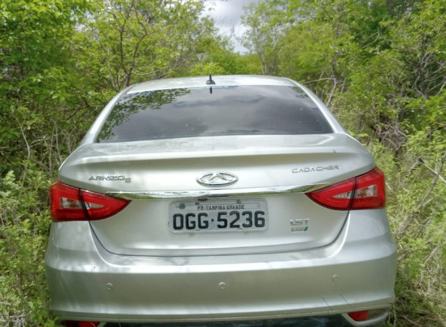 Carro roubado na cidade de Campina Grande é localizado pela Polícia Civil no município de Pombal