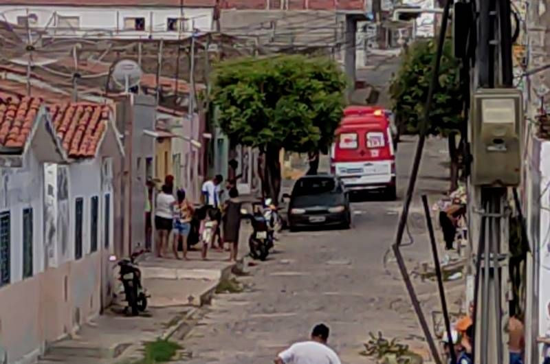 Homem é assassinado a tiros dentro de sua residência na cidade de Itaporanga
