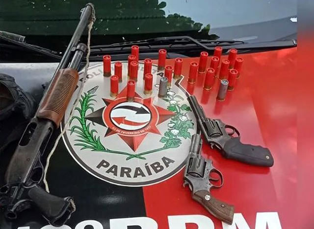 Polícia Militar prende suspeitos e apreende arma, munições e aves silvestres em Itaporanga