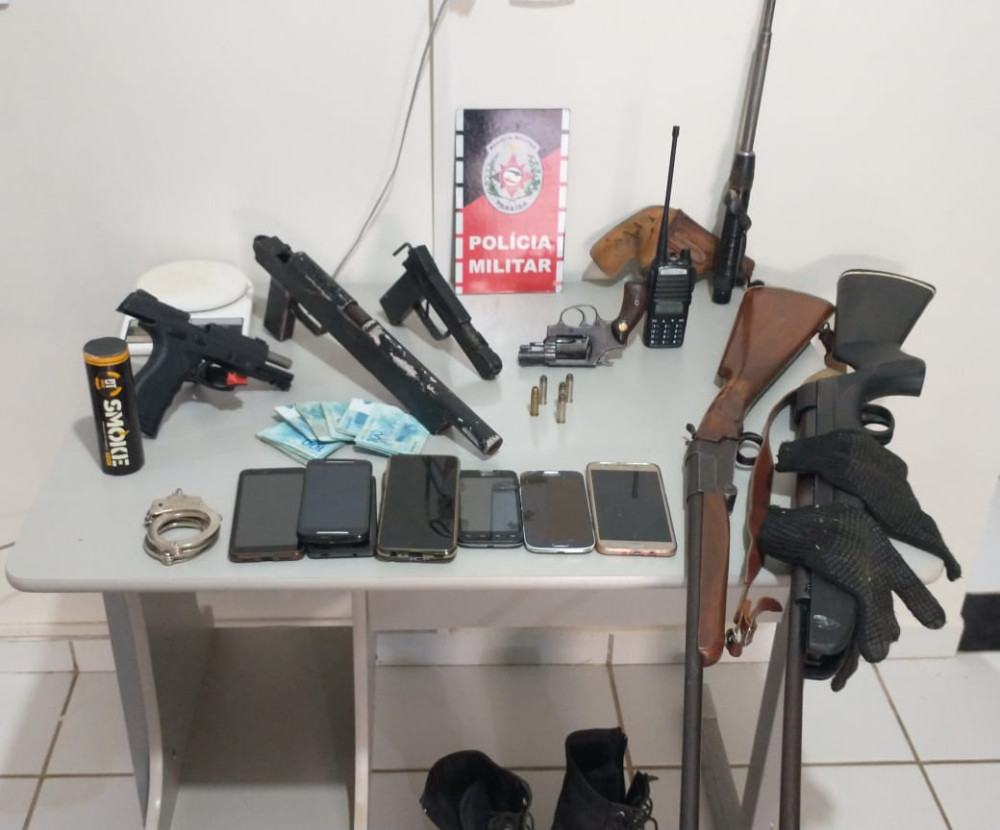 Polícias Militar e Civil cumpre mandados de busca e apreende armas de fogo na cidade de Livramento/PB