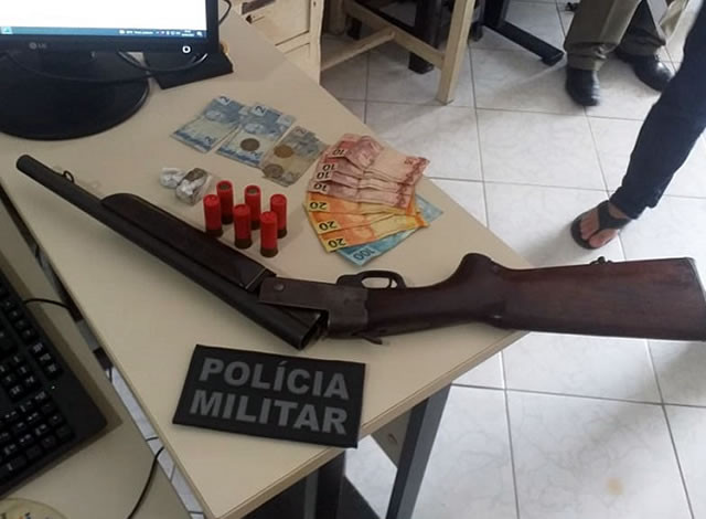 Polícia Militar prende acusados de tentarem praticar roubo em residência em São José de Piranhas