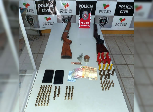 Polícia Militar apreende armas, munições e droga durante prisão em Brejo do Cruz