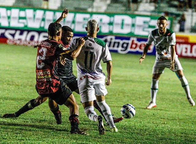 Após derrotar um campeão mundial, o Globo-RN é goleado pelo Dinossauro