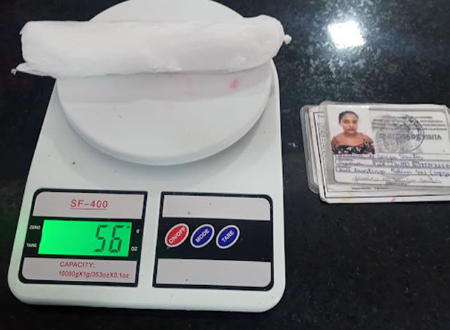 Mulher é presa após ser flagrada com droga no Presídio Padrão de Cajazeiras