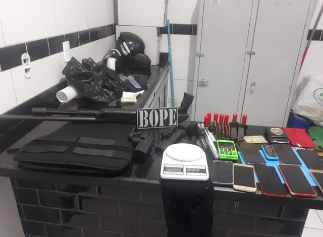 Polícia Militar apreende armas, munições e colete balístico na cidade de Coremas