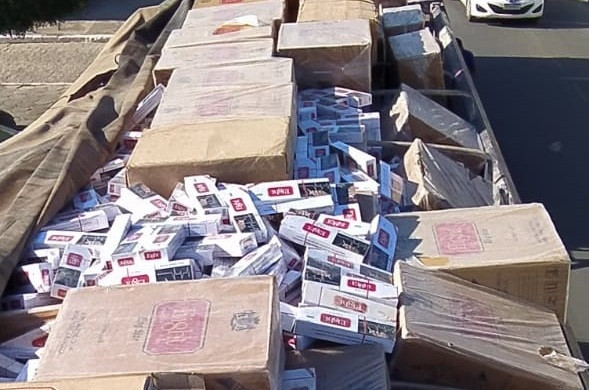 Policia Rodoviária Federal apreende carga de cigarros contrabandeados em Pombal, que seria entregue na cidade de Sousa