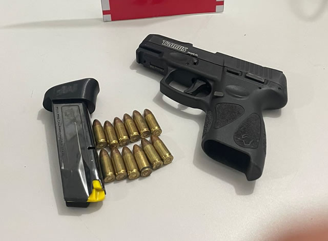 Padeiro é conduzido à delegacia após ser flagrado com pistola em bar na cidade de Sousa