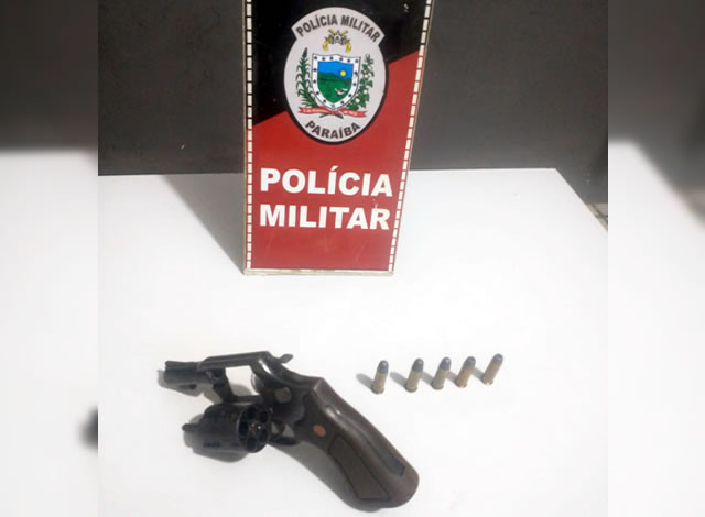 Polícia Militar prende homem com arma de fogo durante abordagem na cidade de São Bento