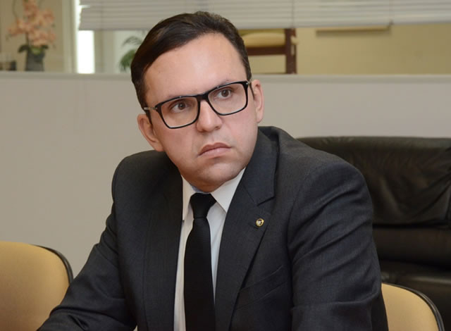 Vereador de Piancó apresenta denúncia ao MPPB acusando a Prefeitura daquele município pagar aluguel de uma casa pertencente a um juiz onde não funciona nada