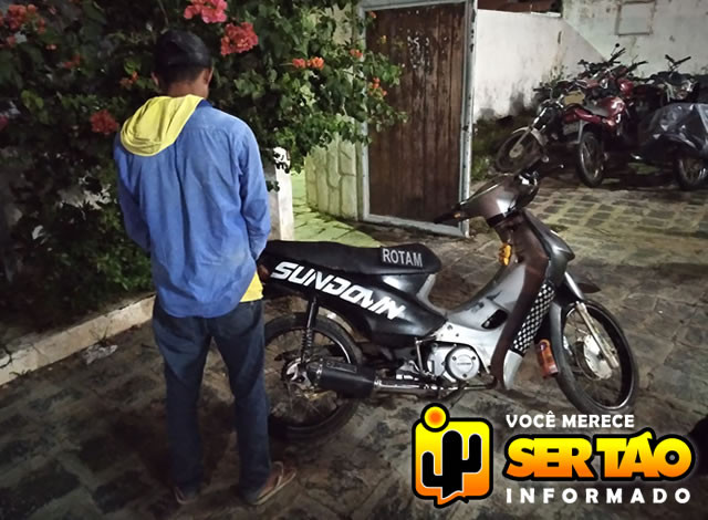 Jovem acusado de desobediência e roubo é preso pela ROTAM na cidade de Sousa