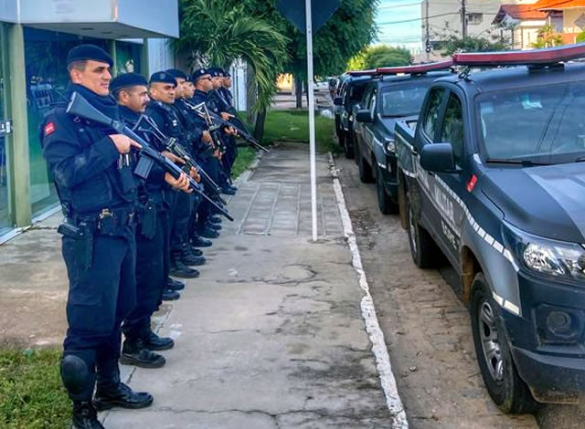 Megaoperação prende 11 pessoas e apreende arma, munições e drogas na cidade de Patos