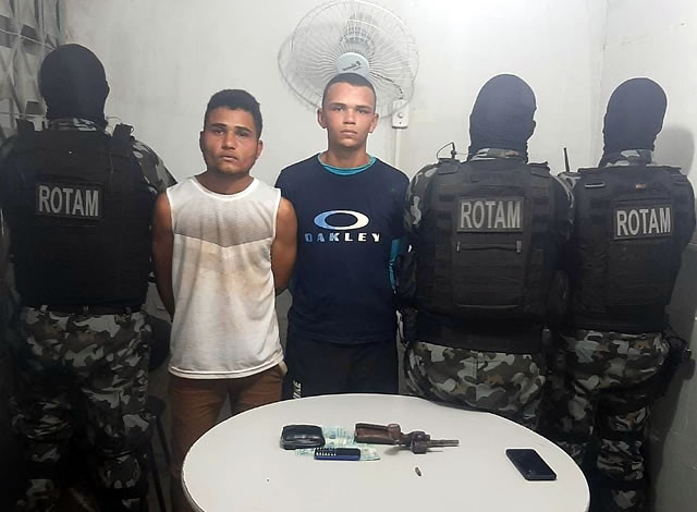Polícia Militar prende acusados de assalto, apreende arma e recupera moto em Sousa
